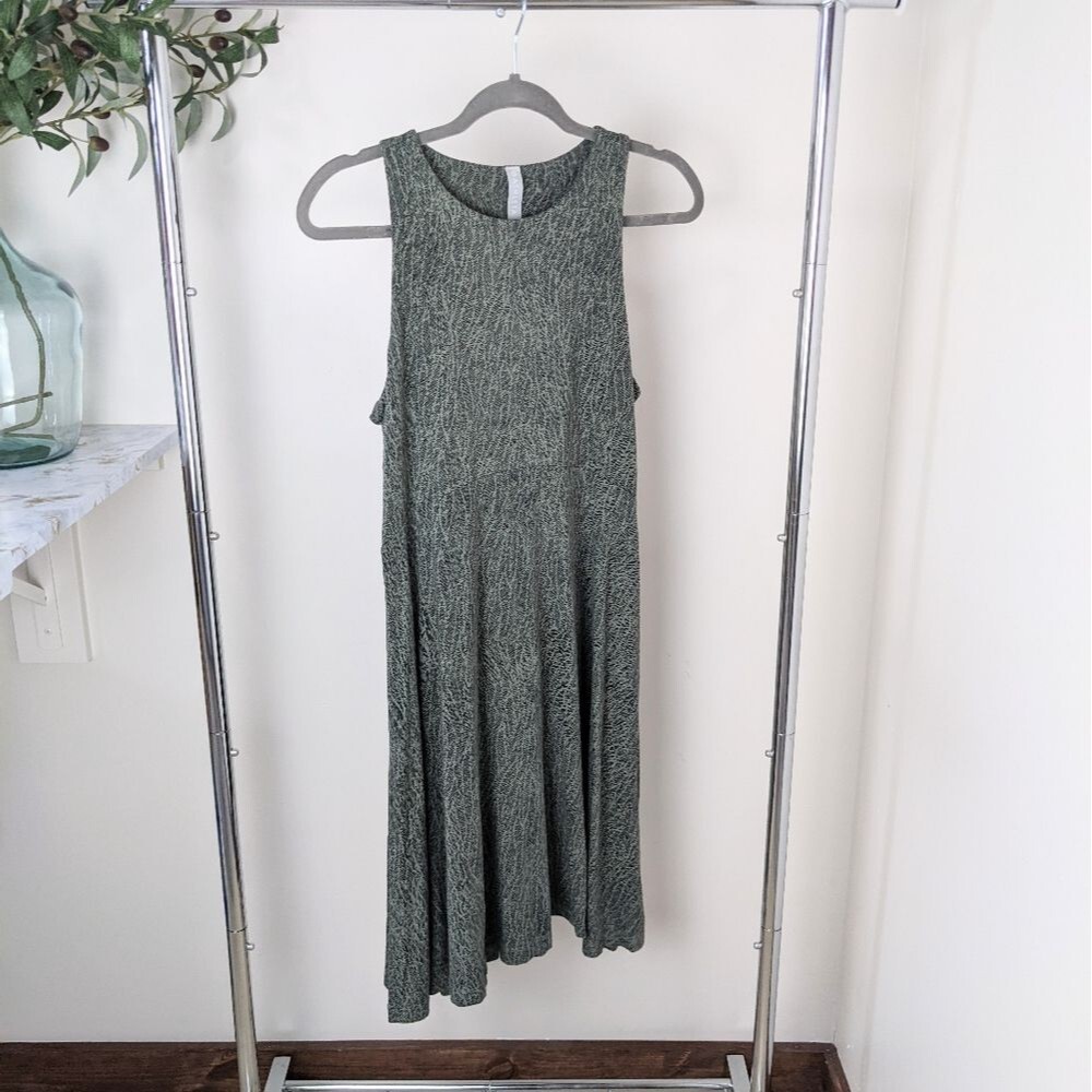 Athleta Santorini Thera Printed Dress, Mojave Laurel Olive Medium - Picture 2 of 10